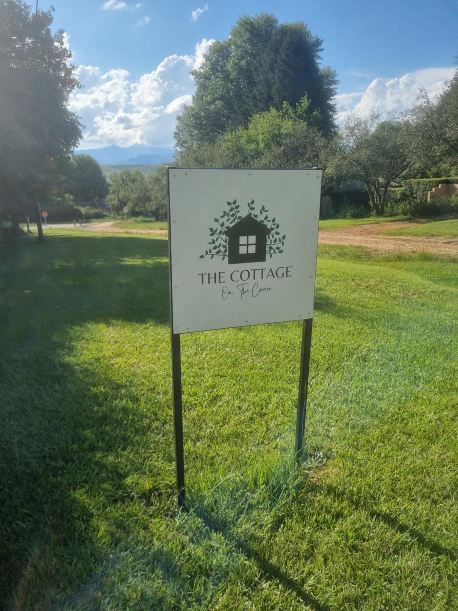 The Cottage On The Corner ヒメヴィル エクステリア 写真